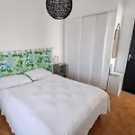 Bel T2 Climatisé Avec Piscine Et Parking à 250m De La - Fr-1-797-9 Appartement *