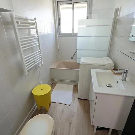 公寓 Bel T2 Climatise Avec Piscine Et Parking A 250m De La - Fr-1-797-9 *