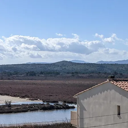 Bel T2 Climatisé Avec Piscine Et Parking à 250m De La - Fr-1-797-9 Port-la-Nouvelle